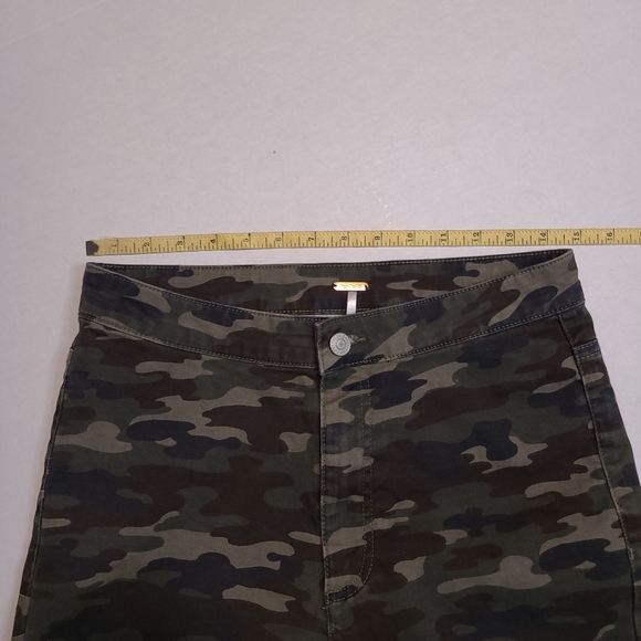 Free People Army Green Camo High Rise Skinny Jeans 27 Camouflage Outdoors Hunt - Picture 7 of 9